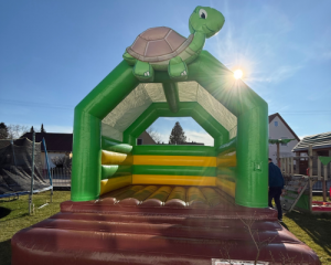 Hüpfburg Mering Schildkröte 2